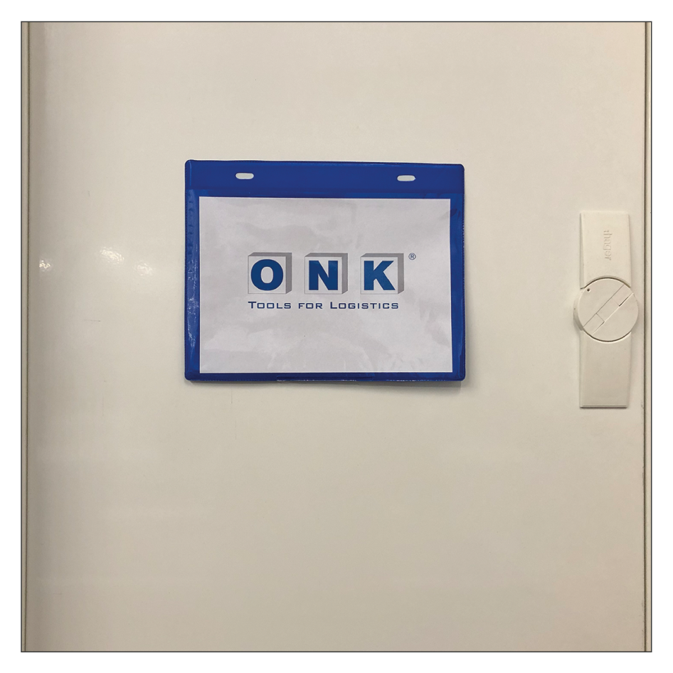 Einstecktasche / Dokumententasche – Befestigungsmöglichkeit Metallschrank