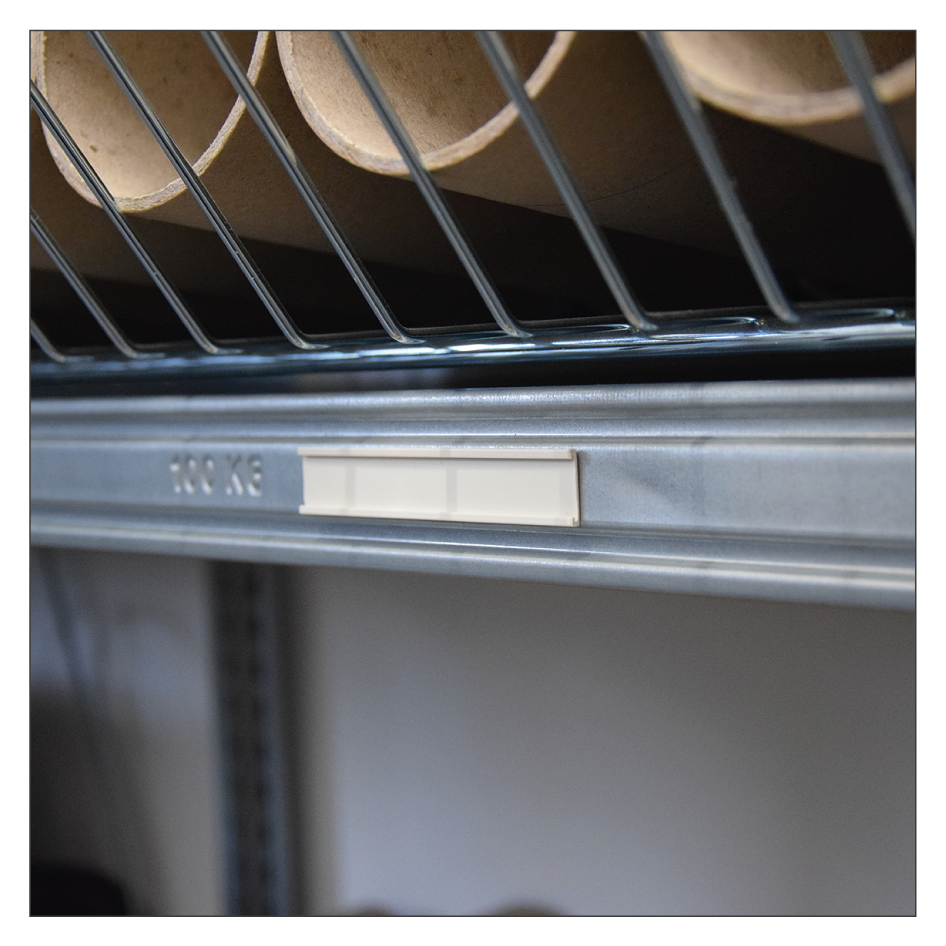 Selbstklebende Etikettenhalter im C-Profil - 02