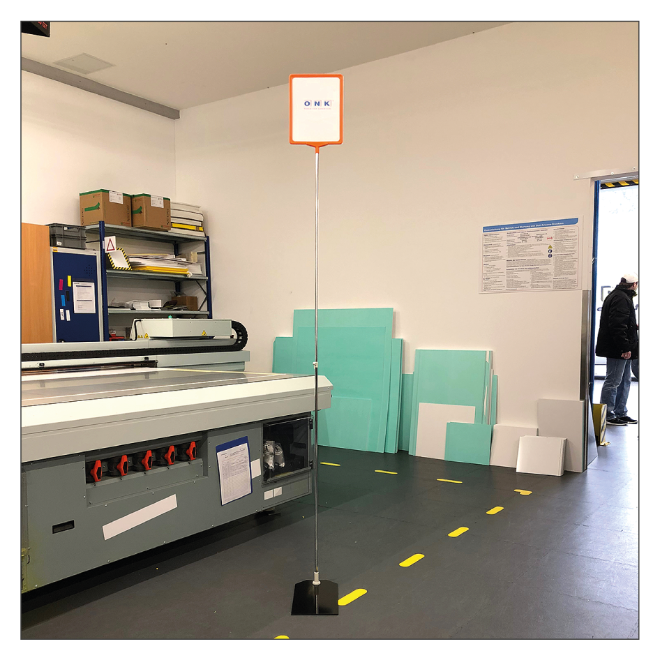 T-Stück für Plakatrahmen - Teleskopstangenauszug 190 cm